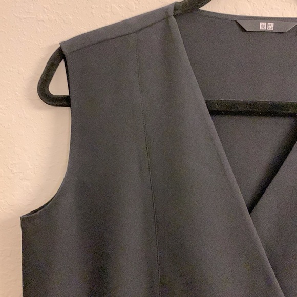 Uniqlo V Neck Drape Black Midi Dress Size M - Picture 4 of 5